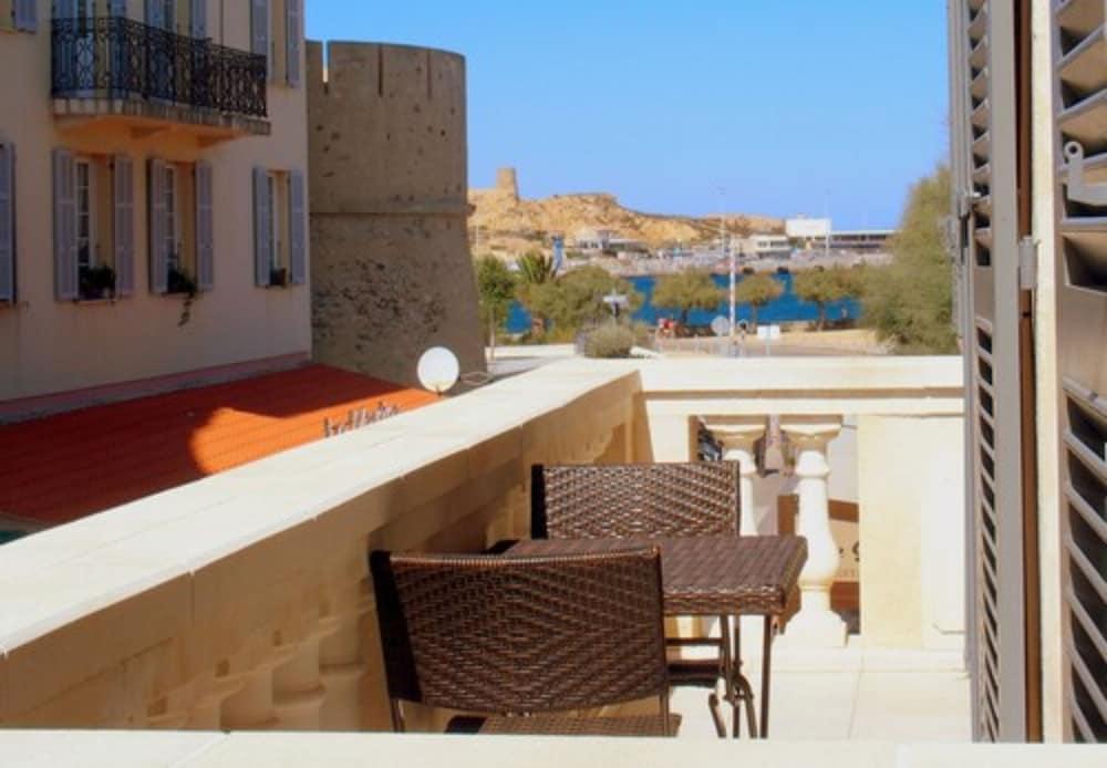 Perla Rossa Hotel LʼÎle-Rousse Екстериор снимка