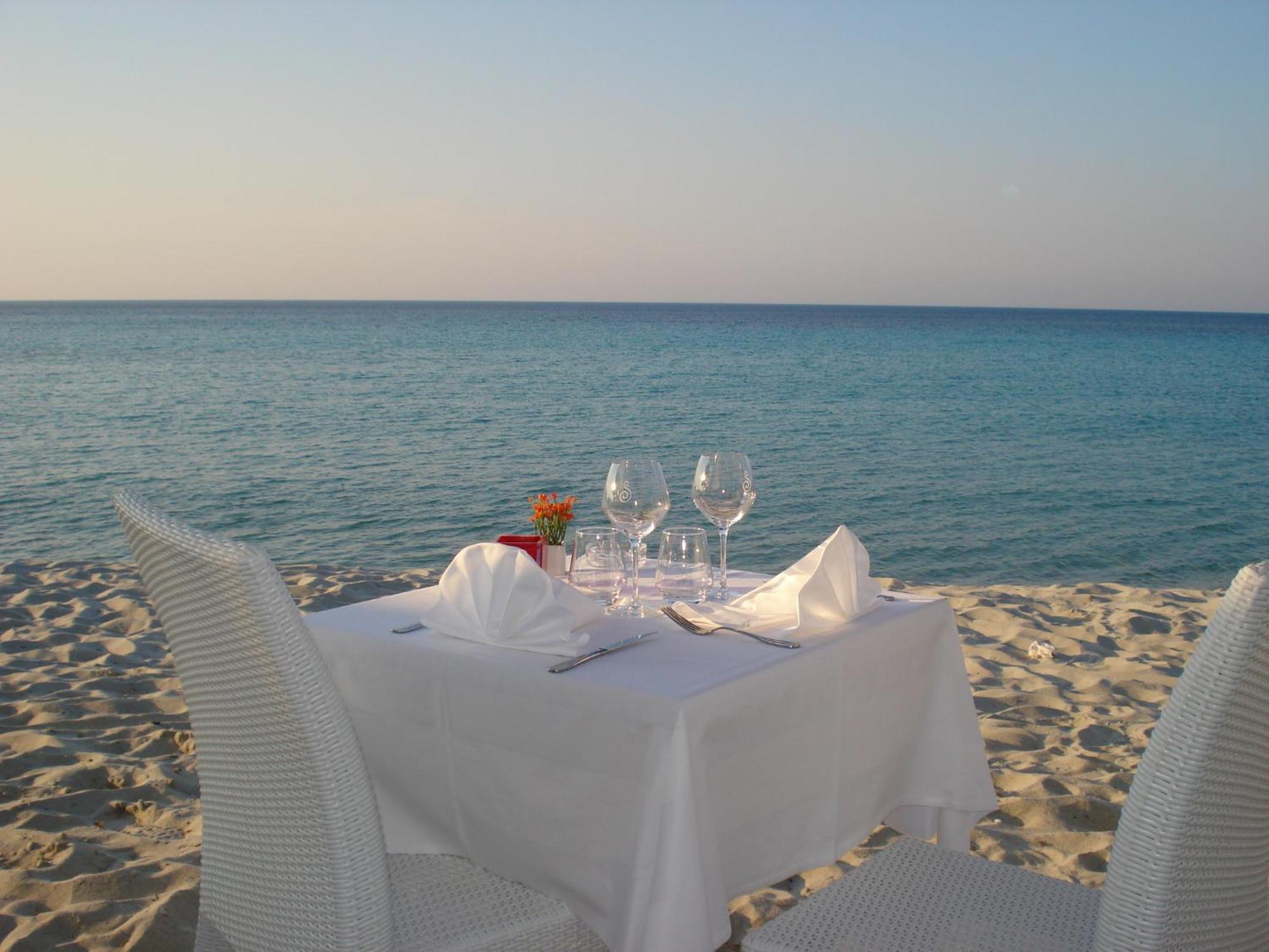 Perla Rossa Hotel LʼÎle-Rousse Екстериор снимка