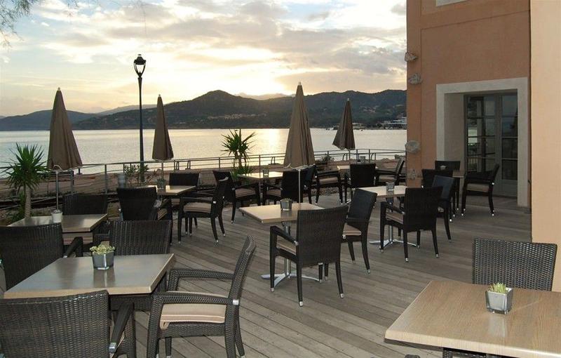 Perla Rossa Hotel LʼÎle-Rousse Екстериор снимка
