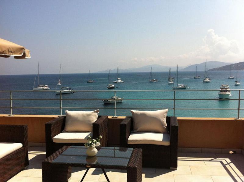 Perla Rossa Hotel LʼÎle-Rousse Екстериор снимка
