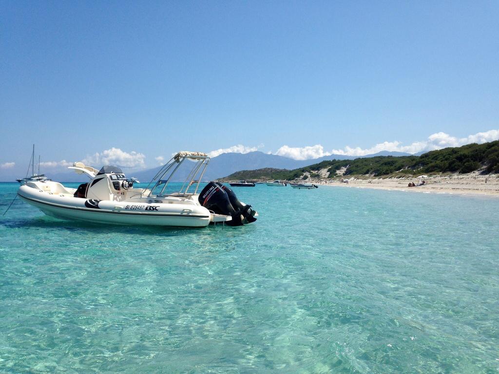 Perla Rossa Hotel LʼÎle-Rousse Екстериор снимка