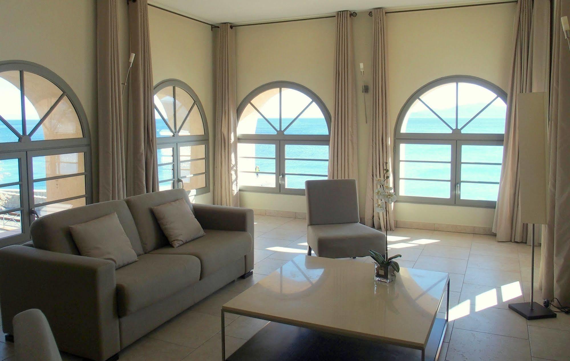 Perla Rossa Hotel LʼÎle-Rousse Екстериор снимка
