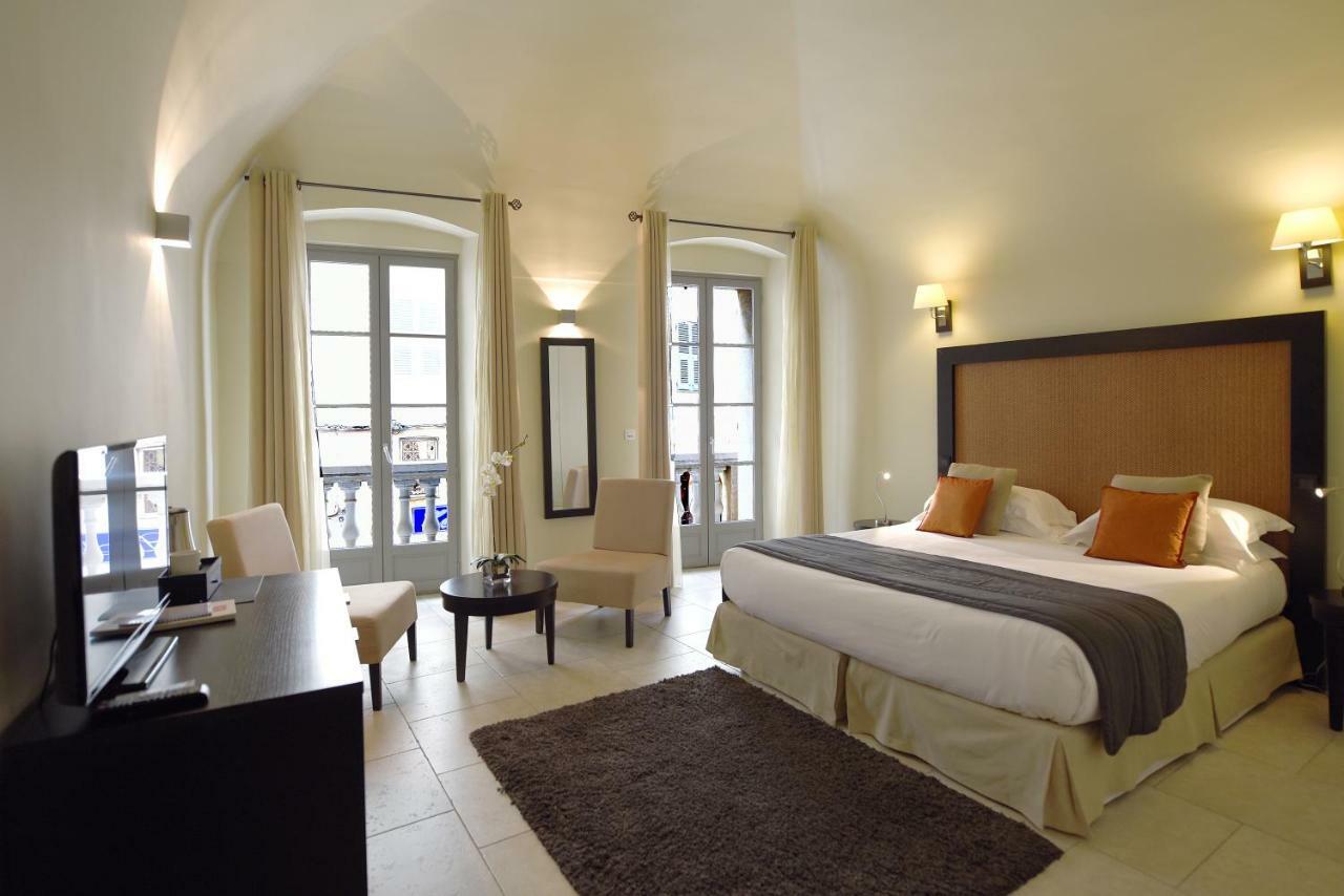 Perla Rossa Hotel LʼÎle-Rousse Стая снимка
